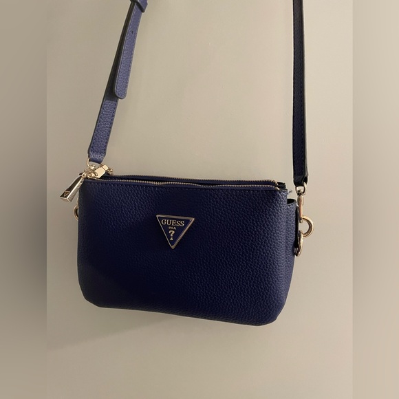 Gorgeous blue Guess bag - Picture 13 of 14